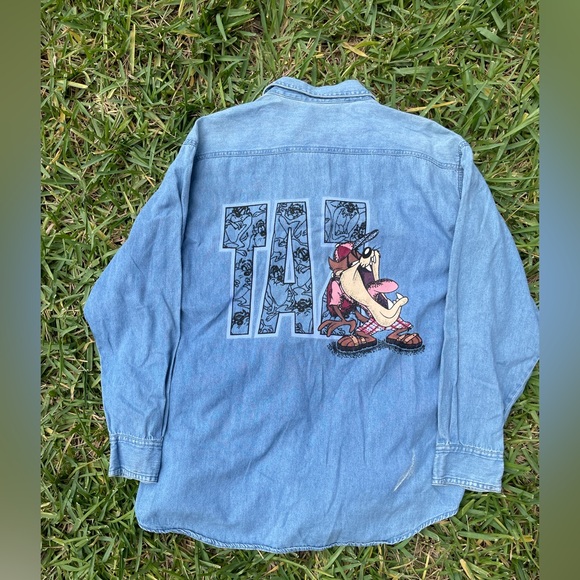 TAZ x Looney Tunes Women’s Button Up - Picture 1 of 3